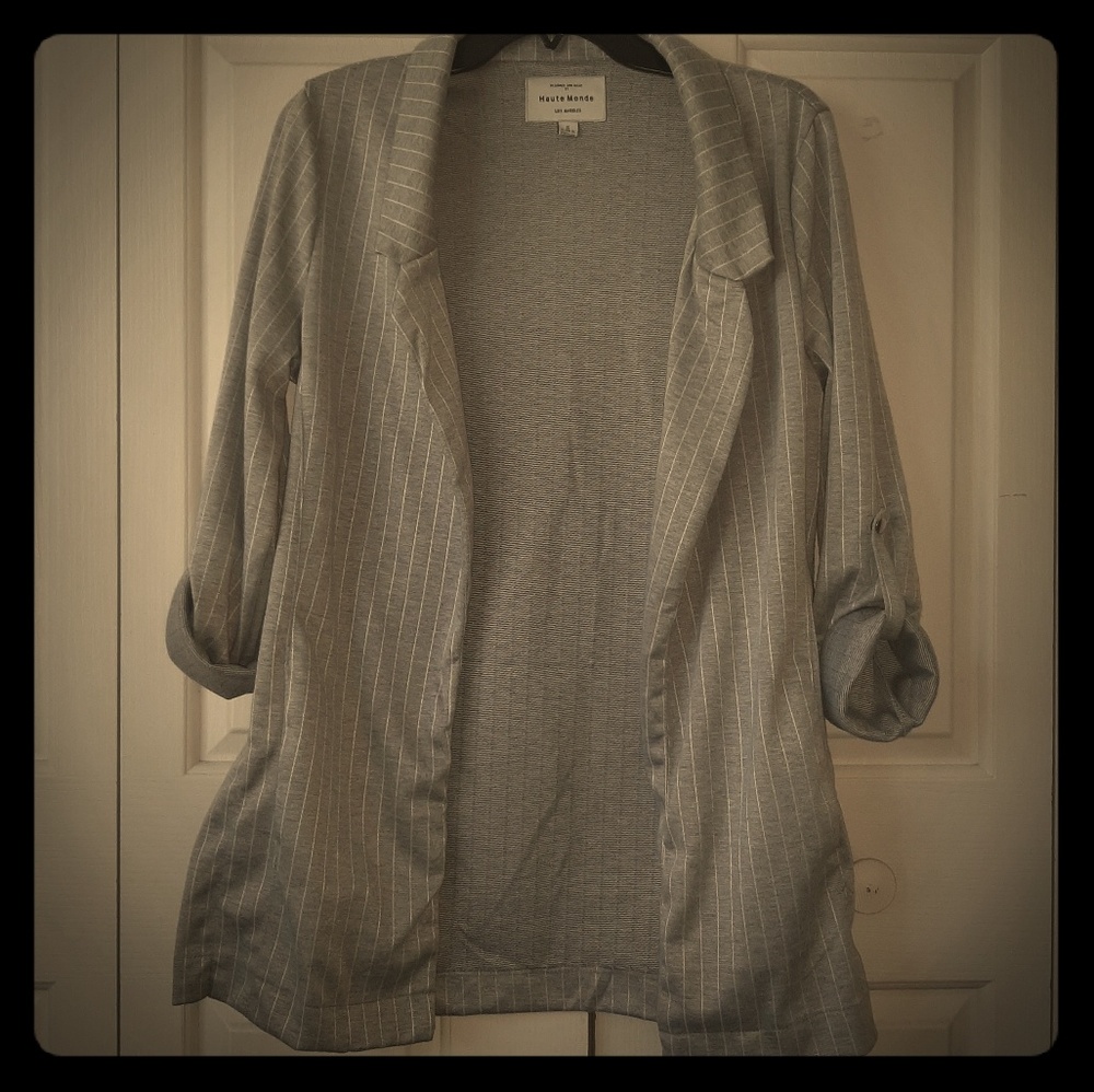 Oversized roll sleeve blazer